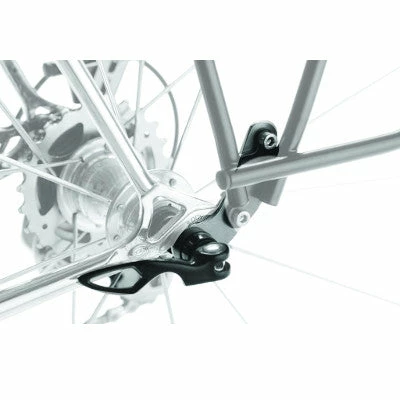 Adaptateur De Fixation Porte-bagage Sur Cadre Sans Oeillet Tubus 3 Adaptateur De Fixation Porte-bagage Sur Cadre Sans Oeillet Tubus