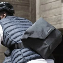 Besace Sacoche Vélo City Messenger Apidura 11 L Ou 13 L -VTC électriques Soldes besace sacoche velo city messenger apidura 11 l ou 13 l full 4