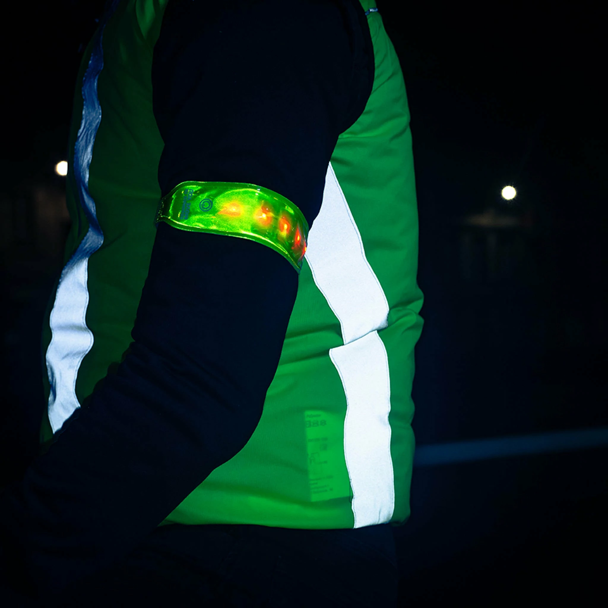 Brassard Lumineux De Sécurité Pour Cycliste Avec 5 LED Rouges Wowow 4 Brassard Lumineux De Sécurité Pour Cycliste Avec 5 LED Rouges Wowow – Image 2