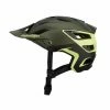 Casque Troy Lee Designs A1 Mips 2022 Gris/Jaune -VTC électriques Soldes casque troy lee designs a1 mips 2022 grisjaune