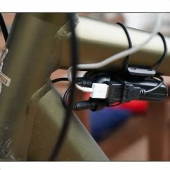 Busch-mueller Chargeur Universel USB-Werk Sur Dynamo Batterie Tampon Intégrée -VTC électriques Soldes chargeur universel usb werk sur dynamo batterie tampon integree full 4