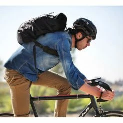 Coque Et Support Vélo Pour IPhone X ZConsole Zefal -VTC électriques Soldes coque et support velo pour iphone x zconsole zefal full 6