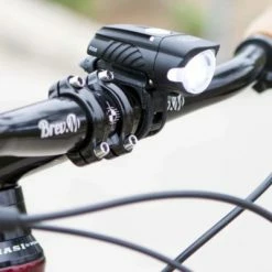 Feu Vélo Avant USB étanche NiteRider Swift 500 Lumens -VTC électriques Soldes feu velo avant usb etanche niterider swift 500 lumens full 3