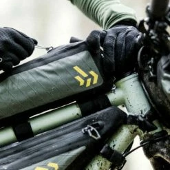 Sacoche De Cadre Vélo Bikepacking Et Gravel Backcountry Apidura -VTC électriques Soldes sacoche de cadre velo bikepacking et gravel backcountry apidura full 6