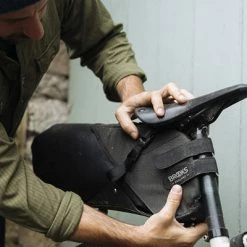 Sacoche De Selle Vélo Brooks étanche Pour Bikepacking 8L Scape -VTC électriques Soldes sacoche de selle velo brooks etanche pour bikepacking 8l scape full 5