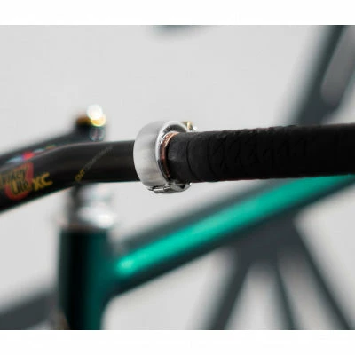 Sonnette Knog Oi Bell Luxe Argent Taille Large 4 Sonnette Knog Oi Bell Luxe Argent Taille Large – Image 2